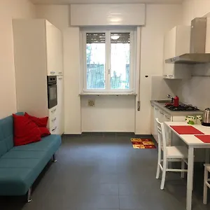 https://senza-pensieri-piazza-marconi.it-lombardy.com