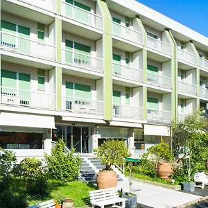https://ghironi.hotelitalianriviera.com